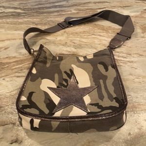 Stylish crossbody pocketbook